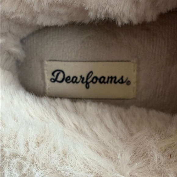 Dearfoams Cream and Tan Women's Size Small 5-6 Slippers - Picture 2 of 8